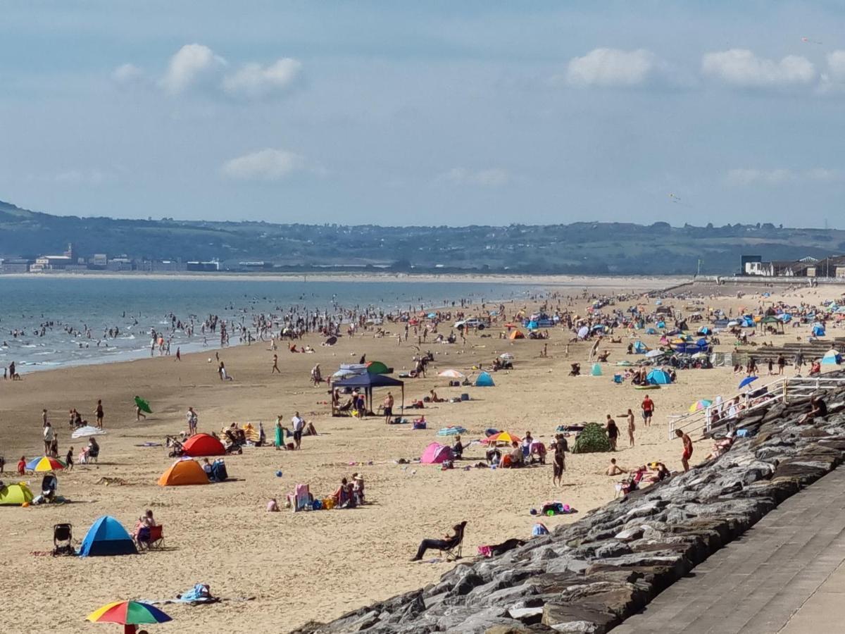 Driftmark Beachfront Location Aberavon Beach Sea Views Large Driveway Parking Private Site Fibre Optic Wi Fi Port Talbot Esterno foto