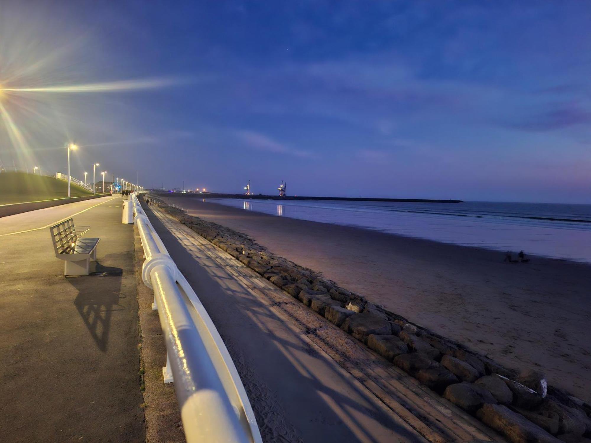 Driftmark Beachfront Location Aberavon Beach Sea Views Large Driveway Parking Private Site Fibre Optic Wi Fi Port Talbot Esterno foto